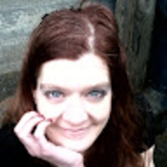 Meet your Posher, Jennifer - Picture 1 of 1